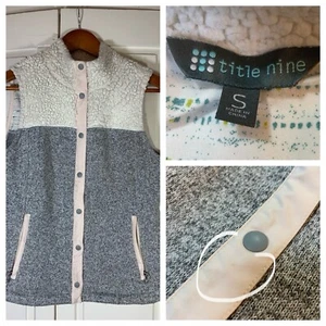 Title Nine Callitrix Fleece Snap Vest Womens Small Cozy Outdoorsy Hiking READ - Picture 1 of 11