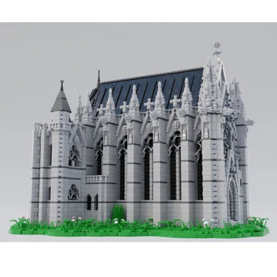 Custom 14th Century Sainte Chapelle Modular Cathedral with Interior 9373 Bricks - Image 1 of 4