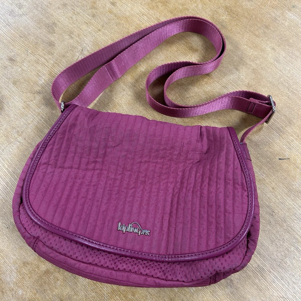Kipling Louna Bandolera Bolso de Hombro Cartera Sangría - Precio de venta sugerido por el fabricante $139 - Usado Foto 1 de 4