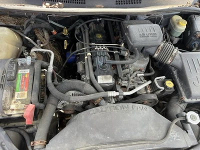 01-04 Jeep Grand Cherokee ENGINE 4.0L 122K Miles 00-04 Jeep Wrangler 4.0L - Image 1 of 4