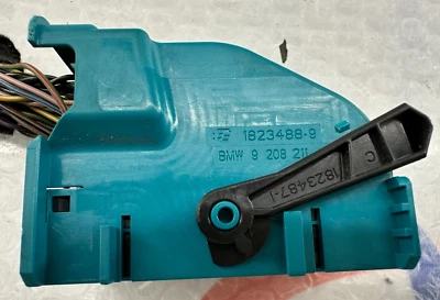 BMW X3 2011-2017 - 104 pines módulo airbag conector de cableado / coleta 9208211 Foto 1 de 3