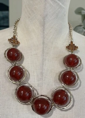 Coldwater Creek Oro Acrílico Redondo Rojo Declaración Collar Moda Foto 1 de 4