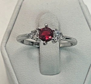 STUNNING .925 Vintage Sterling Silver Estate Ring Size 8.75 Red stone - Picture 1 of 6