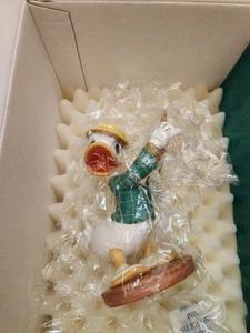 WDCC Donald Mr. Duck Steps Out With Love from Daisy New in Box with COA - Picture 1 of 6
