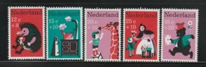 NETHERLANDS STAMPS 1967 CHILD CARE WELFARE BEAR HEDGEHOG GIRAFFE MNH - NED50 - Picture 1 of 1