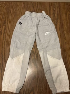 Nike DJ0710 Sportswear Heritage Big Kids pantaloni tessuti grigio colorblock bambini S - Foto 1 di 8