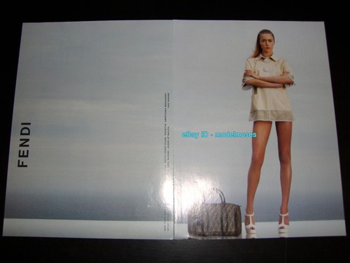 FENDI 2 PAGINE STAMPA ANNUNCIO PRIMAVERA 2007 RAQUEL ZIMMERMANN gambe donna caviglie cosce
