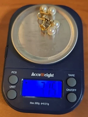 14K Gold Double Pearl Screwback Earrings 3.15 Grams - Image 1 of 4