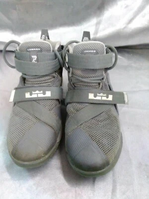 Nike Gris Lebron James 23 Soldier IX 2015 Tenis Juveniles 5 776471-003 Foto 1 de 4