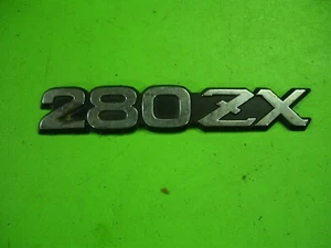 280Z 79-83 Datsun Nissan 280ZX L28 2.8 Fender Emblem Badge Decal OEM  - Bild 1 von 3
