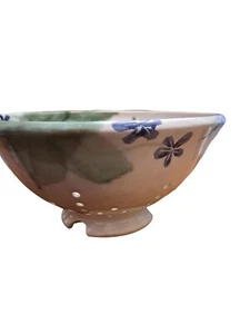 Studio Pottery Colander Berry Rinse Bowl Large White with Floral Cut Out Base - Picture 1 of 9