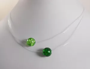Unsichtbare Kette schwebende Crash Glas Perle Grün Töne Nylon transparent - Bild 1 von 3