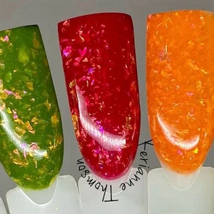 Sparkle & Co Nail Dip Powder Floating Leaves Apple Red Opal Flakes - Bild 1 von 4