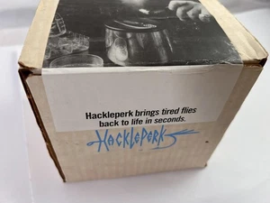 Nuevo de Lote Antiguo Hackleperk Pesca con Mosca Vapor Mosca Restaurador Limpiador Secadora Herramienta con Caja Original - Imagen 1 de 8