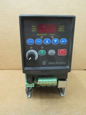 ALLEN BRADLEY 22A-D2P3N104 SER A POWER FLEX *PARA PIEZAS QUE NO FUNCIONAN* Foto 1 de 4