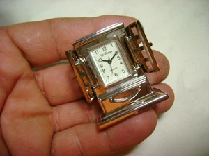 OROLOGIO DA TAVOLO IN ACCIAIO DA COLLEZIONE TIPO 2 - Foto 1 di 1
