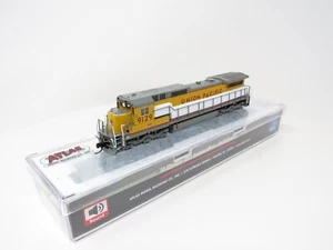 Atlas N 40005686 LokSound DCC Union Pacific Dash 8-40C Diesel Locomotive Freight - Picture 1 of 8