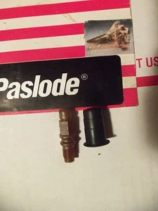 "Genuino" Paslode Parte # 900714 Bujía + Parte # 900785 Bota Aislante - Imagen 1 de 1