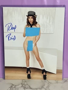 Riley Reid Spicy Top Hat signed Autogramm 8x10 - Bild 1 von 1