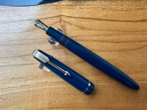 Parker Duofold Victory (Jr Duofold) Blue Fountain Pen  -  England - Picture 1 of 11