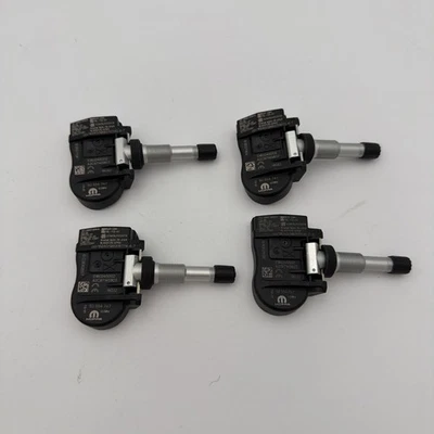 Set 04 sensori valvola pressione TPMS NOS Alfa Romeo STELVIO E GIULIA 50554747 - Image 1 of 4