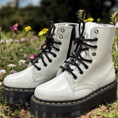 Botas de combate Dr. Martens Jadon de cuero blanco con plataforma con cordones para mujer talla 5” Foto 1 de 4