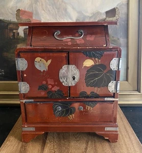 JAPANESE Wooden Hand Painted KODANSU/ JEWELRY CHEST Vintage Bird and Botanicals - Picture 1 of 19