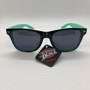 Pugs Women's Retro Sunglasses Cat Eye Gray Tinted Lens Green Black UV400 - Picture 1 of 11