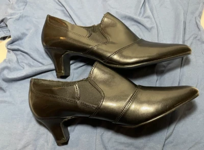 Annie Shoes Women’s 8 Ankle Boots Shoes Heels Black Slip on - image 1 of 4