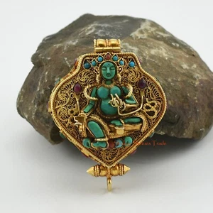 Colgante Ghau de plata verde Tara y Chenrezig hecho a mano de fina calidad Patan, Nepal - Imagen 1 de 5