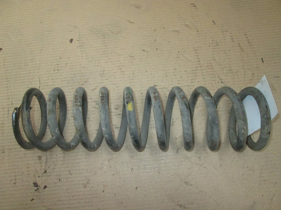 Muelle delantero mercedes-benz w201 190 190d a201321 reconocimiento de color 1x amarillo 1x verde Foto 1 de 1