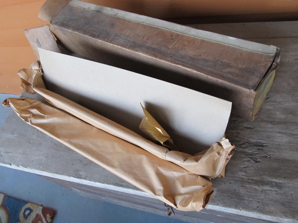 NOS 1951 OLDSMOBILE 98 1952 88 DELUXE 4DR SEDAN VENTSHADES 982724 - Изображение 1 из 3