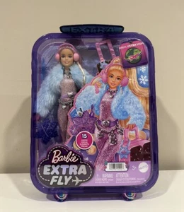 Barbie Extra Fly Puppe mit Schnee-Thema Reisekleidung & Zubehör NEU 2023 - Bild 1 von 4