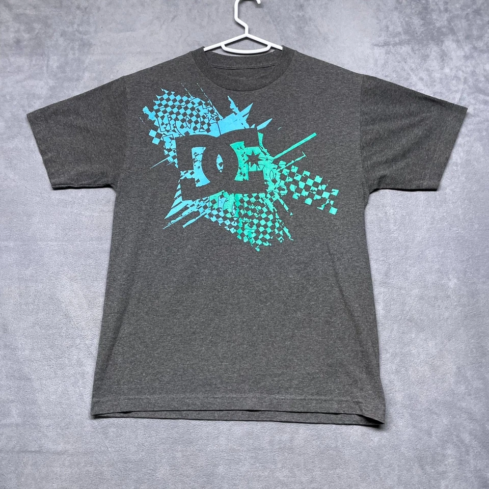 DC Shoes Y2K T Shirt Mens Medium Gray Graphic Print Cotton Streetwear Outdoor - Image 1 of 4
