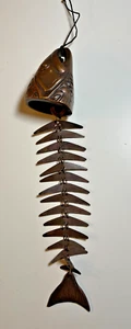 Carillon a vento scheletro pesce metallo fuso vintage bronzo articolato campana da appendere - Foto 1 di 10