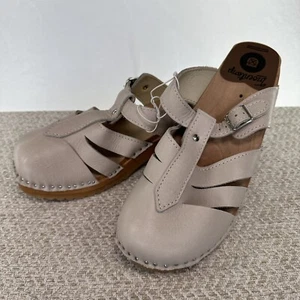 Women’s Troentorp Beige Mary Jane Clogs Size 10 New without box NWOB. - Picture 1 of 4