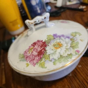Anchor Pottery Covered Dish - Picture 1 of 4
