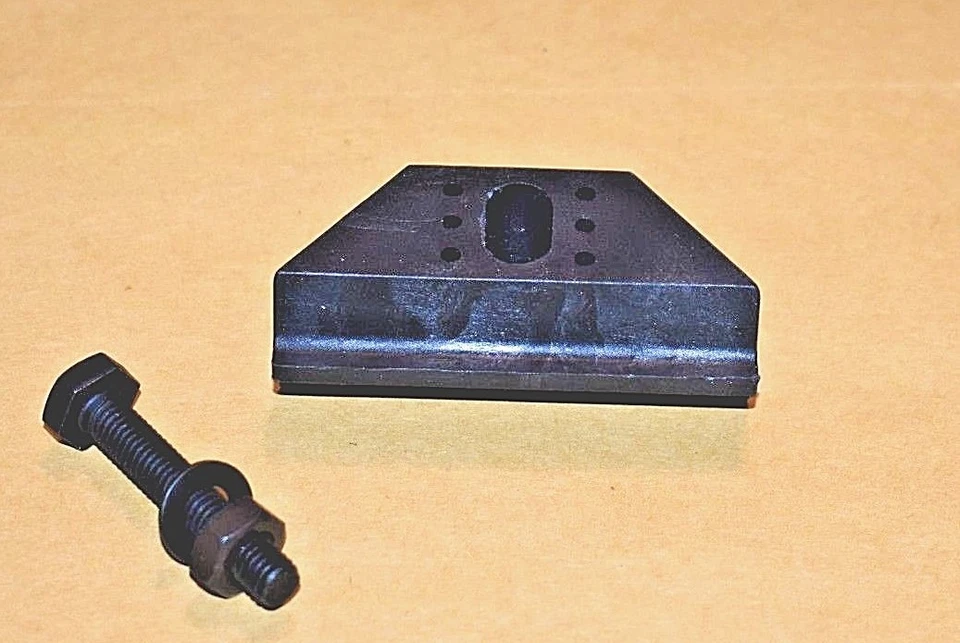 Cuña de montaje de retención de batería Chevy Cadillac Buick Oldsmobile Pontiac GMC Foto 1 de 4