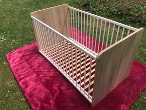 Stabiles Babybett “Winnie” FORTE 30Kg schwer!Höhe variabel, hoher Neupreis ! - Bild 1 von 10