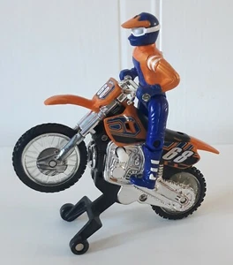 Hot Wheels Mattel 2002 Push And Go Stunt Motorbike. - Picture 1 of 4
