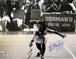 BILLIE JEAN KING SIGNED 11x14 PHOTO WIMBLEDON US OPEN TENNIS LEGEND RARE PSA/DNA - Picture 1 of 3