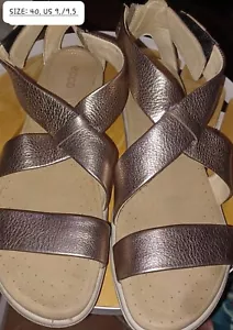 ECCO Damara Bronzed Gold Leather Criss Cross Sandal Women's 40- 9/9.5 - Picture 1 of 6