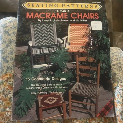 Sedie plaid macramè motivi geometrici di seduta #8452 1990 Liz Miller Kitsch - Immagine 1 di 4