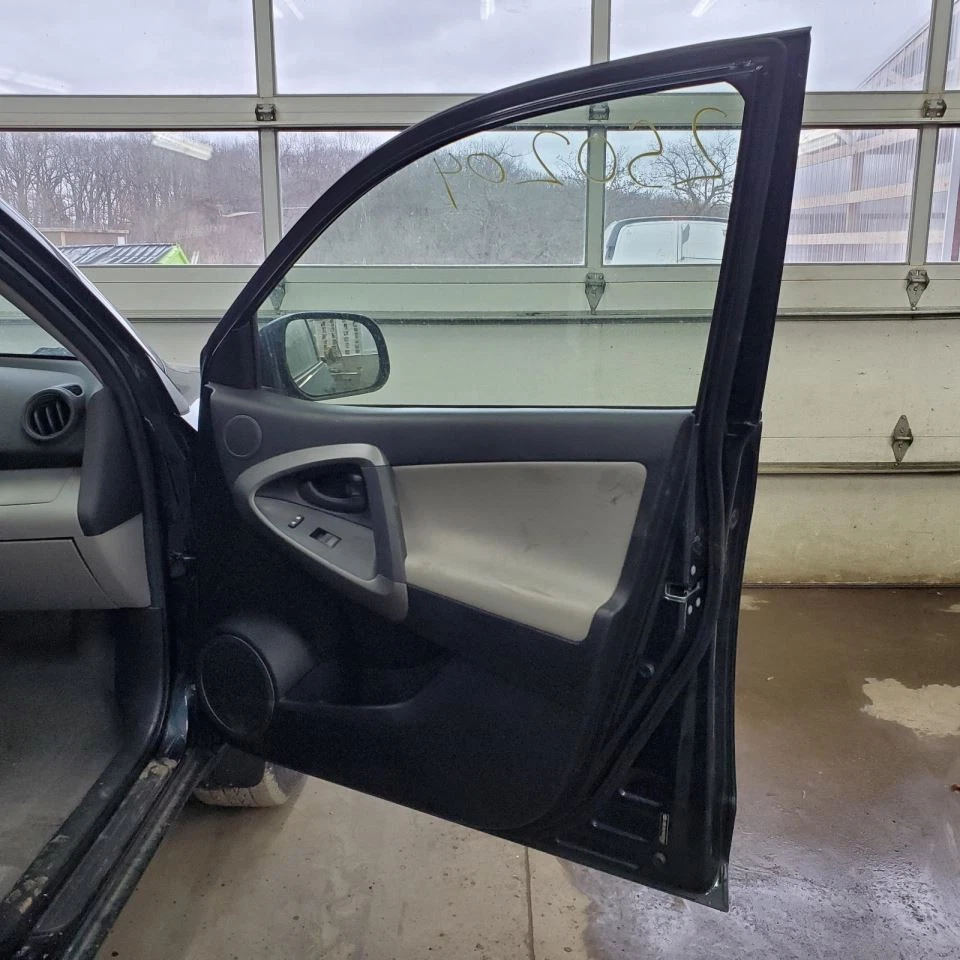 RAV 4     2010 Front Door Trim Panel 1080226 Foto 1 de 1
