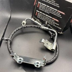 Manguera de freno hidráulica delantera derecha Dorman H621749 se adapta a Jeep 11-17 *SIN ARANDELAS* - Imagen 1 de 2