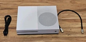 Microsoft Xbox One S - 1TB - CONSOLA 1681 + CABLES - Limpio - Imagen 1 de 15