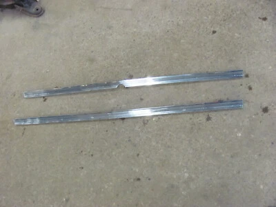 65 Chevelle Malibu 1965 maletero molduras superiores e inferiores GM par original Foto 1 de 4