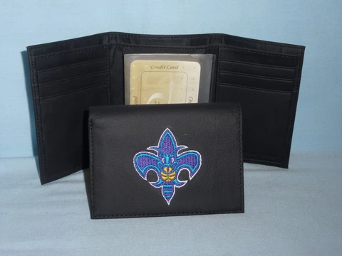 NEW ORLEANS HORNETS   embroidered  Leather TriFold Wallet    NEW    black Cover