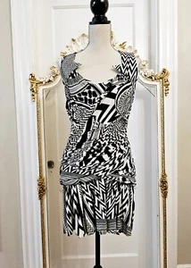 $2.1K Givenchy Women's White / Black Geometric Pattern Dress, size S - Picture 1 of 19
