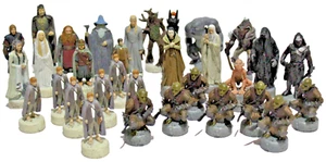 Lord of the Rings RARE Trilogy Colour Chess Set 32 Figurine Composite PVC Rubber - Picture 1 of 24
